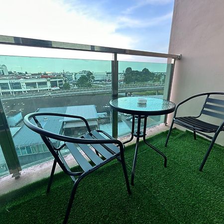 Roxy Apartment Kuching Eksteriør billede