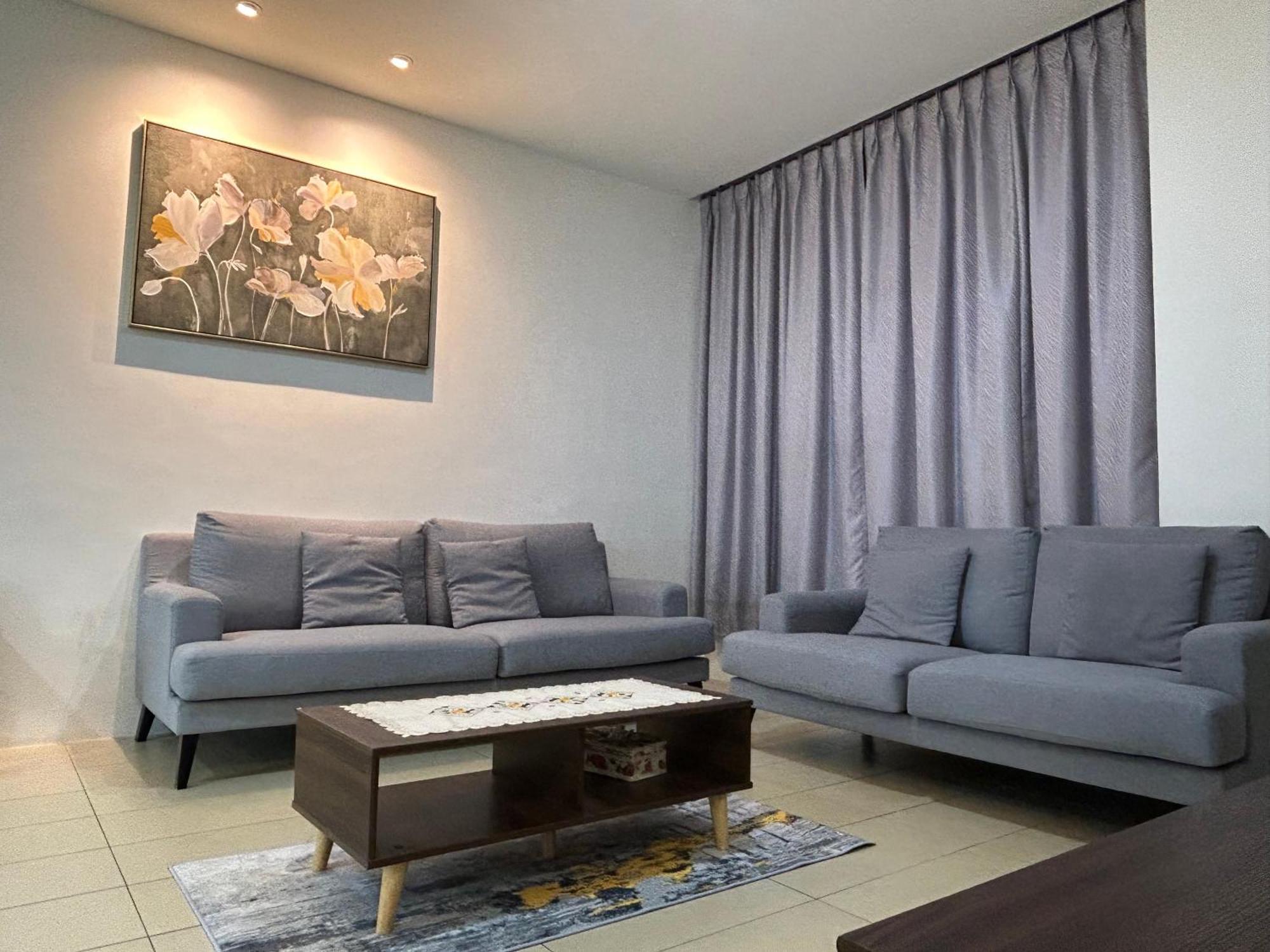 Roxy Apartment Kuching Eksteriør billede